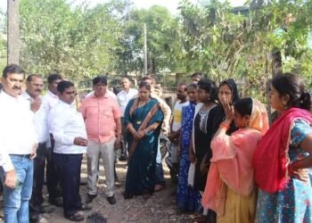 खेड तालुक्यातील महिलांचा बाळासाहेबांची शिवसेना पक्षात जाहीर प्रवेश, महिला पदाधिकाऱ्यांना नियुक्तीपत्र देऊन सन्मानित.