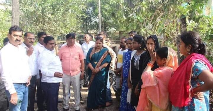 खेड तालुक्यातील महिलांचा बाळासाहेबांची शिवसेना पक्षात जाहीर प्रवेश, महिला पदाधिकाऱ्यांना नियुक्तीपत्र देऊन सन्मानित.