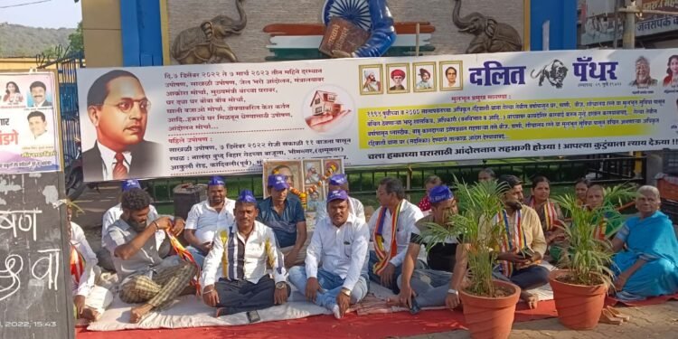 कांदिवली (पूर्व) झोपडपट्टी मधील नागरिकांचे हक्काच्या घरासाठी उपोषण, आज उपोषणाचा 37 वा दिवस, सरकार व प्रशासनाचे दुर्लक्ष.