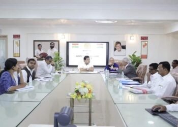 आरोग्य मंत्री डॉ. तानाजी सावंत यांनी घेतली गोवर प्रतिबंधक उपाययोजनां विषयी आढावा बैठक.