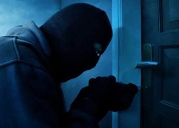 अनसिंग येथे चोरांनी केली कहर एकाच रात्री फोडले तीन घर, नागरिकात दहशतीचे वातावरण.