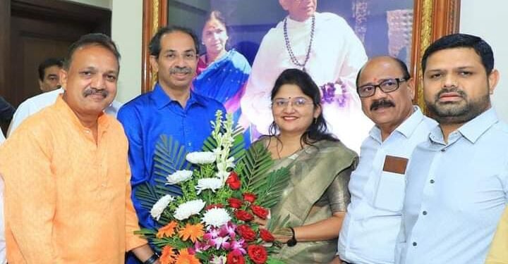 नाशिक पदवीधर निवडणुक, शुभांगी पाटील यांना पाठिंबा देण्यावरून शिवसेनेच्या ठाकरे गटात पडले 2 गट.