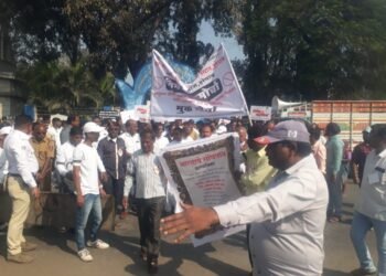 समस्त ख्रिस्ती समाजाच्या वतीने श्रीरामपूर येथे भव्य मूक महामोर्चा.