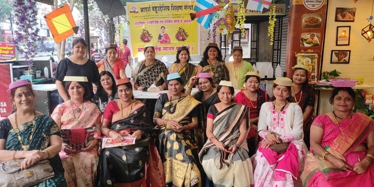 महिला शक्तीच्या जागर, आदर्श बहुउद्देशीय शैक्षणिक संस्थेत मकर संक्रांती निमित्त हळदी कुमकुमचा कार्यक्रम साजरा.