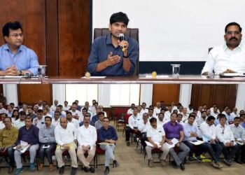 अनधिकृत बांधकामे/ अतिक्रमण निष्कासनासाठी निश्चित केलेल्या कार्यप्रणालीची अंमलबजावणी करण्याचे आयुक्त अभिजीत बांगर यांचे निर्देश