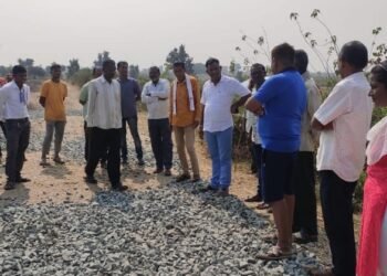 वन विभागाने अडकलेल्या अहेरी खमनचेरू रस्त्याचे काम होणार सुरु माजी जि.प.अध्यक्ष अजय ककडालवार याच्या प्रयत्नाना यश.