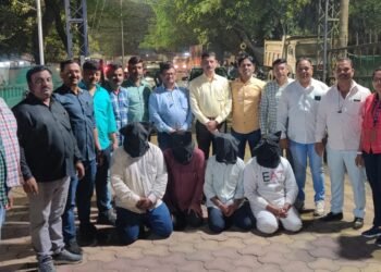 वानवडी पोलीस स्टेशन व युनिट-४ पुणे शहर यांची संयुक्तीक कामगिरी अपहरण करणारे व्यक्तीस व आरोपींना १२ ते १४ तासांत केले जेरबंद…