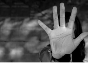 नाव परमेश्वर पण काम सैतानाचं, तुला आयुष्यभर सांभाळतो म्हणत विवाहितेवर केले अत्याचार