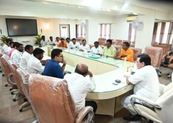 धाराशिव: परीक्षेच्या काळात विद्यार्थ्यांना तणावमुक्त करण्यासाठी “भव्य चित्रकला स्पर्धेचे” आयोजन.