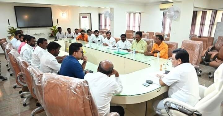 धाराशिव: परीक्षेच्या काळात विद्यार्थ्यांना तणावमुक्त करण्यासाठी “भव्य चित्रकला स्पर्धेचे” आयोजन.