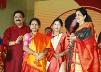 ठाणे येथे रश्मीताई ठाकरे यांच्या प्रमुख उपस्थितीत हळदी कुंकू समारंभ संपन्न, हजारो महिलांची उपस्थिती.