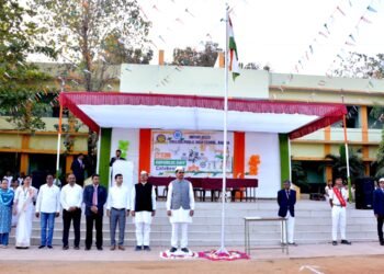 74 वा प्रजासत्ताक दिन;  लोकशाही आणि संविधान रक्षणाचे धडे विद्यार्थ्यांना देणे आवश्यक: आमदार सुभाष धोटे