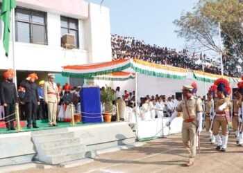 स्वातंत्र्य लढ्यात वर्धा जिल्ह्याचे महत्वाचे योगदान भारतीय प्रजासत्ताकाचा वर्धापन दिन उत्साहात साजरा.