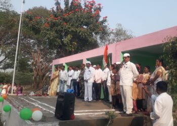 74 व्या प्रजासत्ताक दीन आस्तगाव येथे उत्साहपूर्ण वातावरणात साजरा.