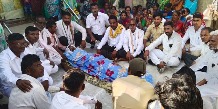 गोंडपिपरी: नंधवर्धन येथील ग्राम पंचायत कर्मचाऱ्याचा अपघाती मृत्यू, सरपंच व सचिव यांचेवर मनुष्यवधाचा गुन्हा दाखल करा?