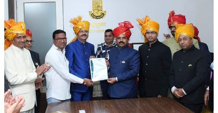 मिरा भाईंदर पालिकेला सार्वजनिक बांधकाम, मिळकत, विद्युत व सचिव विभागास आयएसओ 9001: 2015 मानांकन प्राप्त झाल्याने सन्मानित