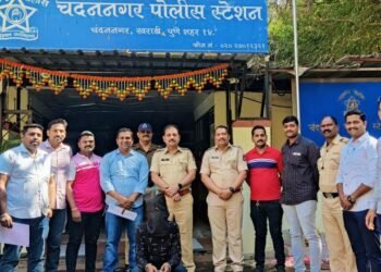 चंदननगर पोलीसांची धडाकेबाज कामगिरी, विश्रांतवाडी पो स्टे कडील मोक्याचे गुन्हयात तसेच इतर पोलीस स्टेशन कडील वेगवगळया ०४ गुन्हयात पाहिजे असलेल्या आरोपीच्या आवळल्या मुसक्या