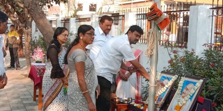 प्रियदर्शिनी इंदिरा गांधी इंग्लिश मीडियम स्कूल येथे प्रजासत्ताक दिन उत्साहात साजरा.