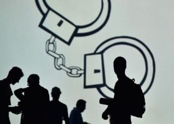 रेकॉर्डवरील गुन्हेगारांवर अंकुश ठेवण्यासाठी मा. पोलीस आयुक्त, पुणे शहर, श्री. रितेश कुमार यांची विशेष मोहिम १०,९७३ गुन्हेगारांवर परिणामकारक प्रतिबंधात्मक कारवाई १२ गुन्हेगारी टोळयां मधील ७५ गुन्हेगारांवर मकोका अंतर्गत कारवाई ०४ गुन्हेगार स्थानबध्द तर ४३ गुन्हेगार तडीपार