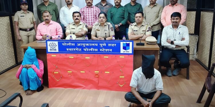 स्वारगेट एस. टी. स्टॅन्ड परिसरामध्ये गदींचा फायदा घेवुन चोरी करणाऱ्या चोरटयांना स्वारगेट पोलीसांनी केले जेरबंद