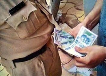 शेवगाव पोलिस स्टेशन येथील पोलिस कर्मचाऱ्याने मागीतली लाच, एस.सी.बी ने केला गुन्हा दाखल.