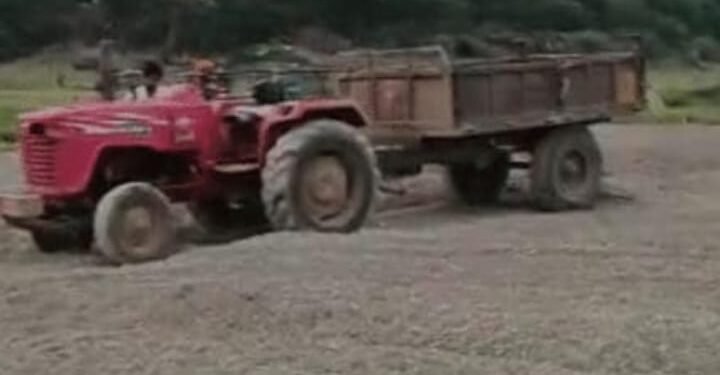 रेती माफियांची गुंडागर्दी, नायब तहसीलदारांसह पथकावर दगडाने केला हल्ल्या, हिंगणघाट तालुक्यात खळबळ.