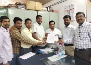 एटापल्ली तालुक्यातील पारपनगुडा ते वाघेझरी पर्यंत डांबरीकरण रस्त्याचे बांधकाम सुरू करण्याची नागरिकांची मागणी.