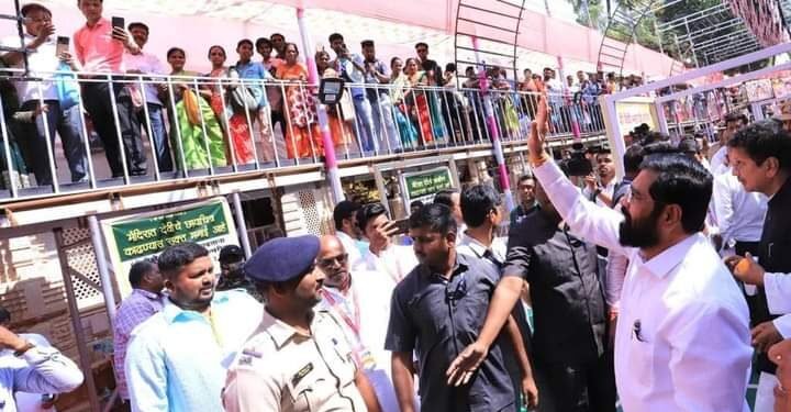 मुख्यमंत्री शिंदे यांची भराडी देवीच्या जत्रोत्सवात उपस्थिती, कोकणाच्या सर्वांगीण विकासासाठी राज्य शासन सर्वार्थाने प्रयत्नशील.