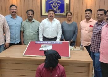 रिव्हालवर बाळगणाऱ्या तरुणास Unit-2 ने रि्व्हॉल्वर सह शिताफिने केले जेरबंद* 🔗