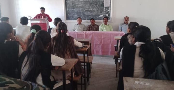 रा. सू. बिडकर महाविद्यालय हिंगणघाट येथे इंग्रजी विभागाच्या वतीने व्याख्यानाचे आयोजन.