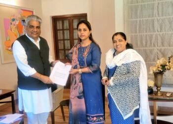 खा.प्रितमताई मुंडे यांनी ऊसतोड मजुरांसह असंघटित कामगारांच्या मागण्या केंद्र सरकारकडे मांडल्या.