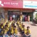 राजुरा येथील इन्फंट कॉन्व्हेंट च्या विद्यार्थ्यांची ॲक्सिस बँकेला भेट.