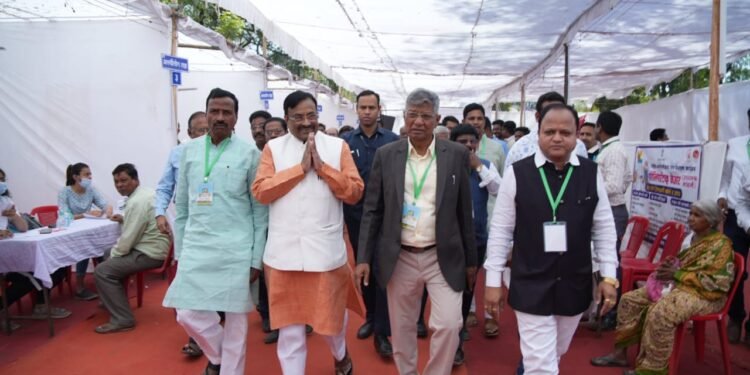 धनोजे कुणबी समाजाच्या वतीने आयोजीत “कृषी महोत्सवाचे” वन मंत्री. मुनंटीवार याच्या हस्ते झाले थाटात उदघाटन.