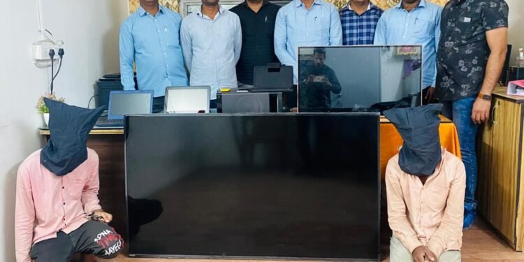 घरफोडी करणाऱ्या अट्टल चोरांना लोणीकाळभोर पोलीसांनी ठोकल्या बेडचा