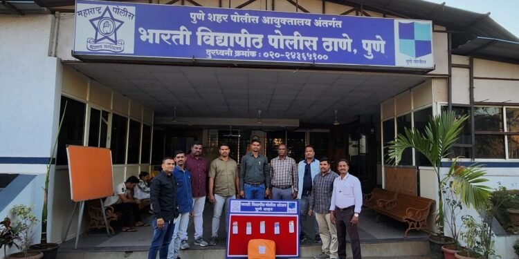 सराईताकडुन १ लॅपटॉप व ५ मोबईल फोन असा एकुण १,३९,५००/- रुपयांचा माल जप्त भारती विद्यापीठ पोलीसांची कामगिरी