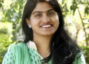 बीडचे जिल्हाधिकारी राधा बिनोद शर्मा यांची बदली, आता नवीन जिल्हाधिकारी दीपा मुधोळ मुंडे.