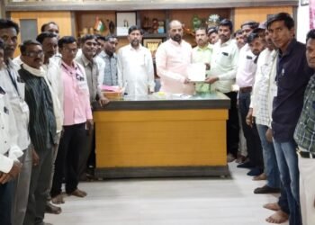 ग्राम रोजगार सेवकांच्या न्याय मागण्यांबाबत शासनाने सकारात्मक निर्णय घ्यावा: हंसराज अहीर