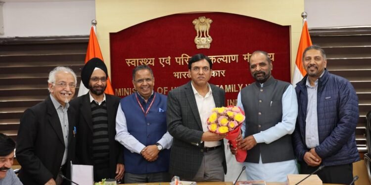 चंद्रपूर येथे जिन थेरपी उपचार सुविधा व रक्त तपासणीसाठी न्युक्लिक ॲसिड टेस्ट मशिन उपलब्ध करून द्या, अहीर यांची केंद्रीय आरोग्यमंत्र्याकडे मागणी.