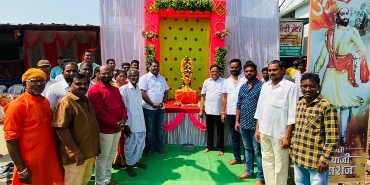 शिवजयंती उत्सवाचे औचित्य साधून भंगाराम तळोधीत विविध क्षेत्रात सामाजिक दायित्व जोपासणार्या नागरीकांचे सत्कार