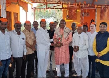 महाशिवरात्री निमित्य शिवमंदीर धानोरा येथील कार्यक्रमात माजी आमदार निमकर यांची उपस्थिती.