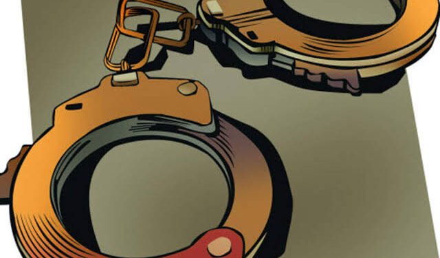 महीलांशी मोबाईल फोनवर संपर्क साधून लज्जा उत्पन्न होईल असे वर्तन व फसवणूक करणाऱ्या आरोपींचा दिल्ली येथे शोध घेउन अटक शिवाजीनगर पोलीस ठाणेच्या पो.उ.नि मनीषा जाधव व पोलीस पथक यांची दिल्ली येथे कारवाई