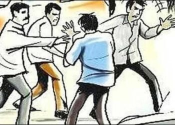 पुणे, गुंड प्रवृत्तीच्या टोळीकडून माथाडी कामगाराला मारहाण करून पैसे लुटले. वाकड पोलिसात गुन्हा दाखल.