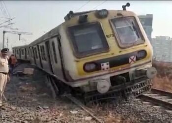 उरण रेल्वे मार्गावर खारकोपर रेल्वे स्थानकाजवळ रेल्वेचा अपघात, कधी थांबणार रेल्वेचे अपघात?