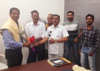 बल्लारपुर नगर परिषद के मुख्याधिकारी विशाल वाघ को बी.एस.ए क्लब ने किया सम्मानित.