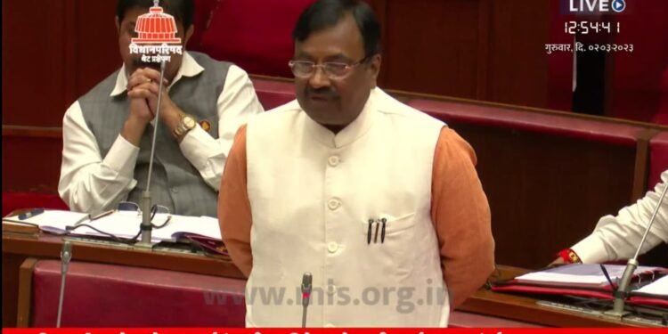 राष्ट्रीय पुरस्कार प्राप्त चित्रपटांना आता दुप्पट अनुदान देणार: सांस्कृतिक कार्य मंत्री सुधीर मुनगंटीवार यांची विधिमंडळात घोषणा