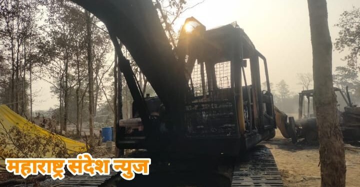 दक्षिण गडचिरोलीत पुन्हा एकदा नक्षलवादी सक्रिय, एटापल्ली तालुक्यात नक्षलवाद्यांकडून वाहनांची जाळपोळ.