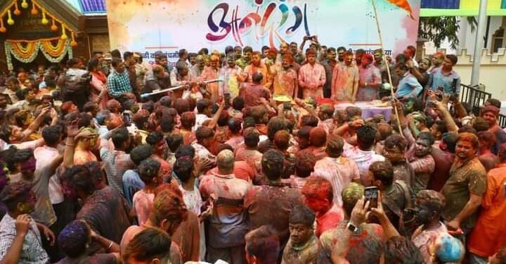 ठाणे शहरात मुख्यमंत्री एकनाथ शिंदे यांच्या उपस्थितीत रंगपंचमी सण उत्साहात साजरा.