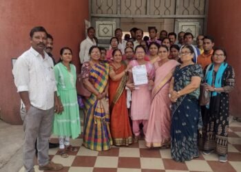 जागतिक महिला दिनानिमित्त वंचित बहुजन महिला आघाडी बल्लारपूरच्या वतीने महागाई व बेरोजगारी विरोधात तहसील कार्यालयाला निवेदन.