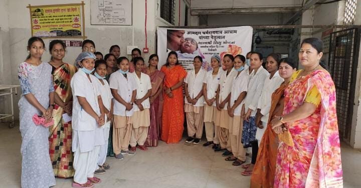 अहेरी: जागतिक महिलादिनी राकॉ तर्फे आरोग्य सेविकांचे सत्कार, आरोग्य विभागात सेविकांचे कार्य महत्त्वपूर्ण: माजी जि प अध्यक्ष भाग्यश्री आत्राम