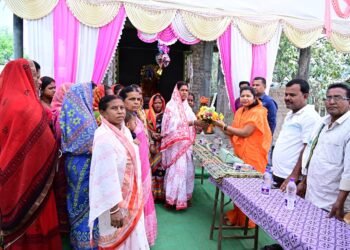 उदयनगर येथील अष्टमी प्रहार नामकीर्तनला भाग्यश्रीताई आत्राम यांची उपस्थिती.